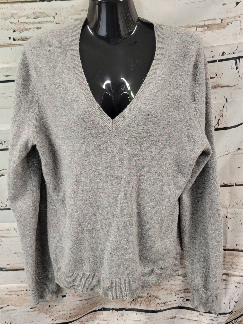 Lord & Taylor 100% Cashmere Confetti Speckled V-Neck Sweater Gray Quiet Luxury